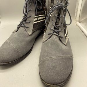 TOMS Gray Suede Boots NWT 11/42.5